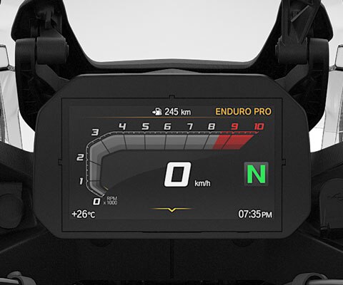 Nous voyons l'écran TFT de 6,5“ de la F 850 GS Adventure.