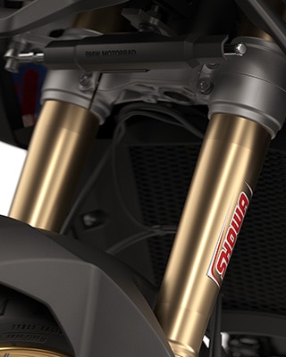 La F 900 GS de BMW Motorrad avec pack Enduro Pro, avec le châssis sport.