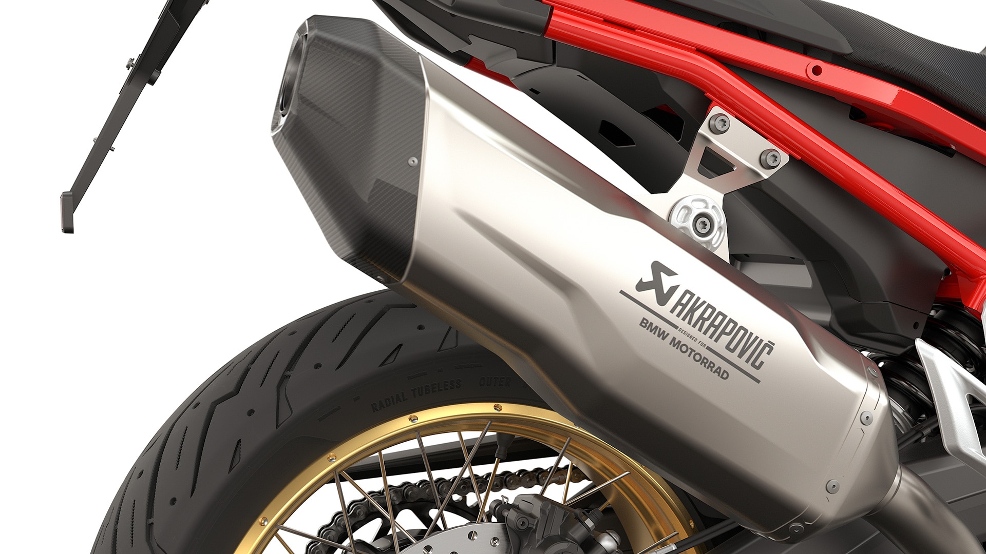 La BMW F 900 GS de BMW Motorrad avec silencieux arrière Akrapovič