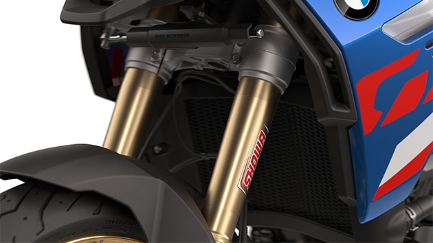 La F 900 GS de BMW Motorrad avec pack Enduro Pro, avec le châssis sport.