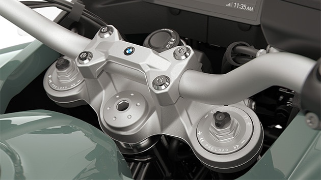 La fourche réglable de la BMW F 900 GS de BMW Motorrad