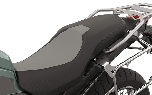 La selle confort de la BMW F 900 GS de BMW Motorrad