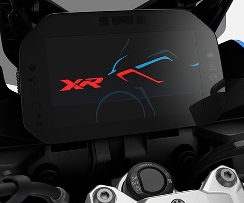 Nous voyons l'écran couleur TFT de la F 900 XR.