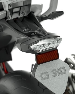 Nous voyons ici les phares LED avec éclairage diurne de la G 310 GS.