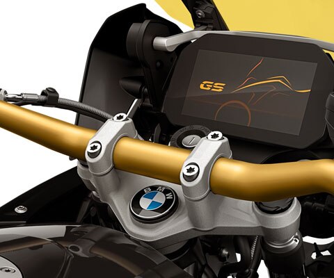 Nous voyons ici l'Edition 40 Years GS avec guidon doré.