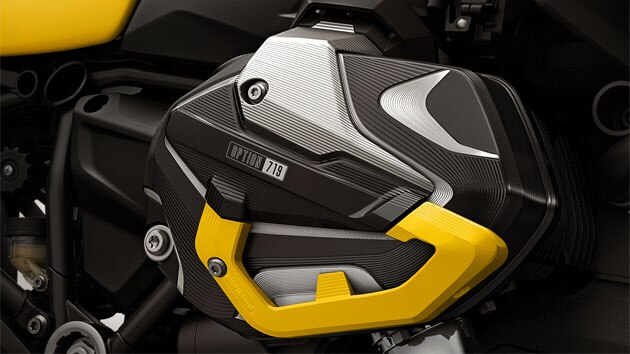 Nous voyons ici l'Edition 40 Years GS avec les couvre-culasses Option 719 en jaune et noir.