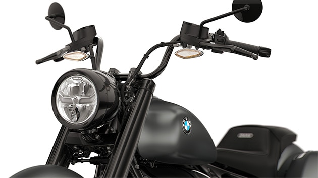 Vue détaillée du guidon Mini-Apehanger de la BMW R 18 Roctane de BMW Motorrad