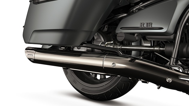 Vue détaillée du silencieux arrière de la BMW R 18 Roctane de BMW Motorrad