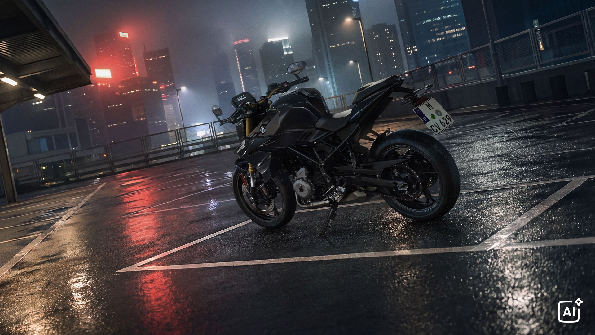 La BMW F 450 R sur le toit d’un parking à étages