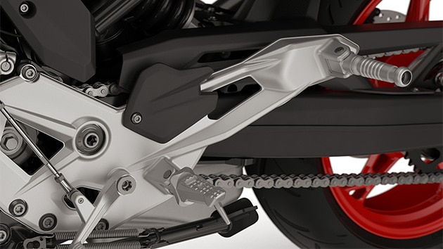 Les repose-pieds de la BMW F 900 R de BMW Motorrad