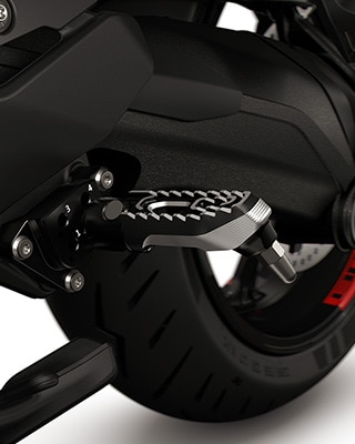 Les repose-pieds réglables de la BMW R 1300 R de BMW Motorrad