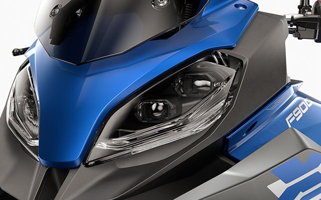 Nous voyons le système d'éclairage de la F 900 XR