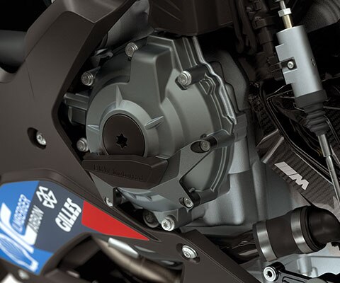 Nous voyons ici le moteur de la M RR.