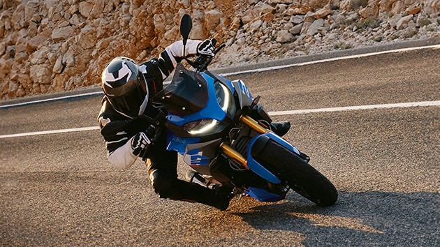 Prise de vue de la R 1250 RS avec un passager