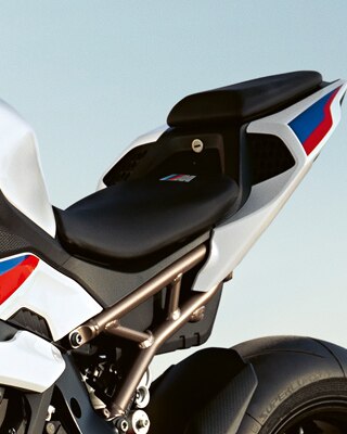 M seat of the new BMW RR