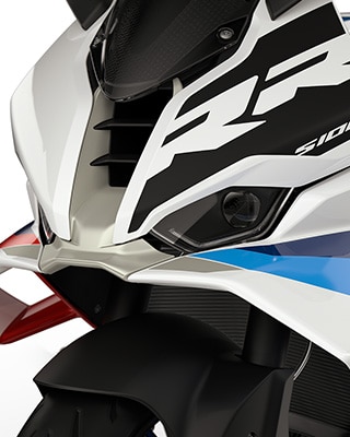 Vue avant dynamique et bulle haute de la BMW S 1000 RR