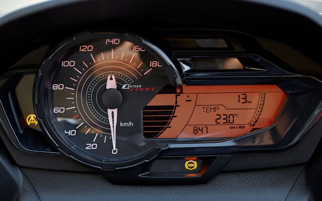 C 650 Sport Combiné d'instruments multifonction.