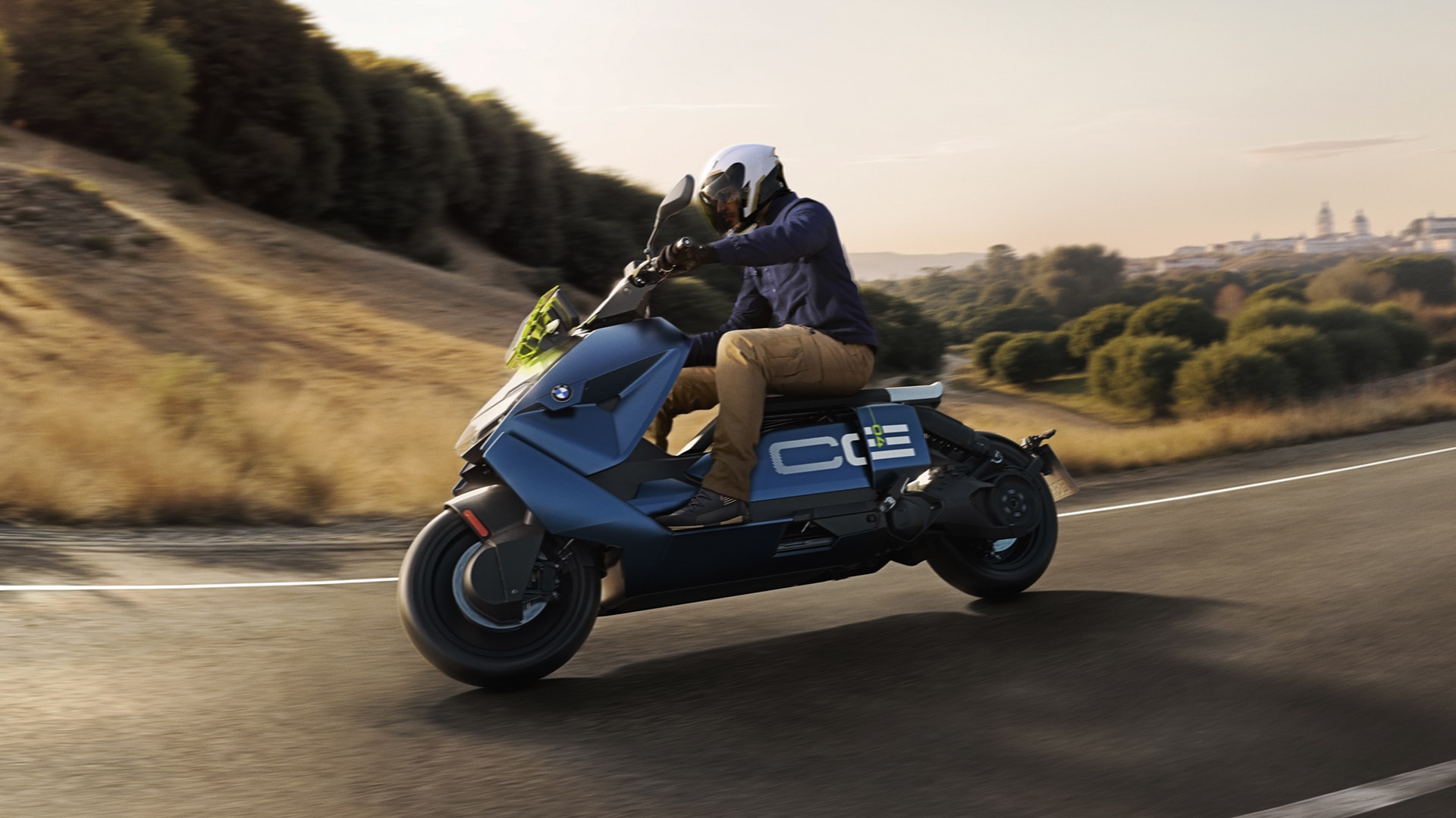 Le CE 04 de BMW Motorrad dans la déclinaison Avant garde